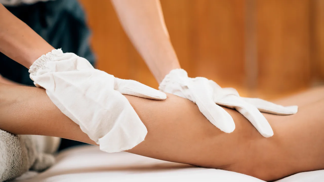 Ayurvedische Garshan-Massage